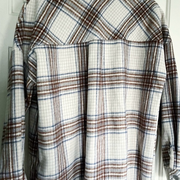 Plaid Button-Up Shacket - Picture 5 of 6